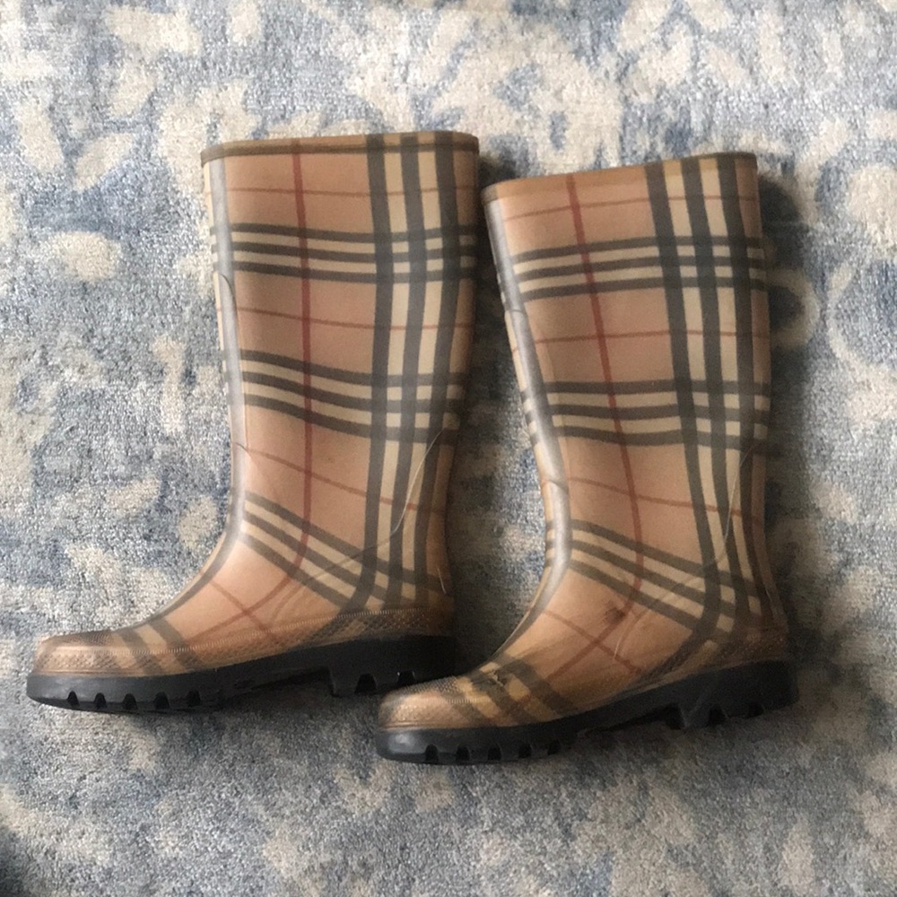 100% Authentic Burberry rain boots